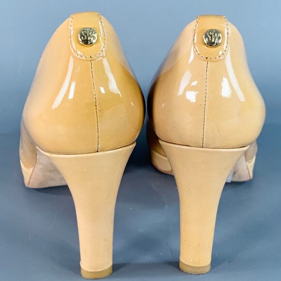 STUART WEITZMAN Size 7 Tan Patent Leather Peep Toe Pumps - Picture 3 of 8